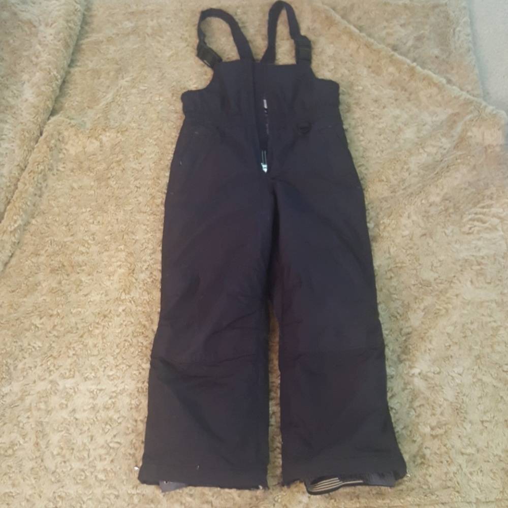 Kids snow pants/overalls size 7